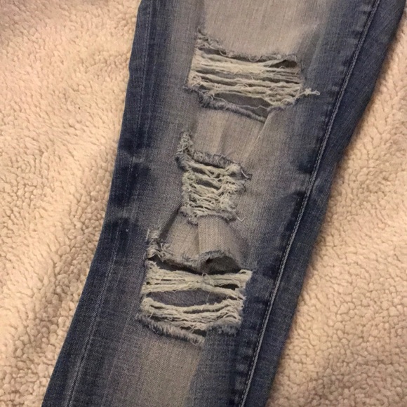 Buckle black mid rise ankle straight leg jeans. - Picture 2 of 7